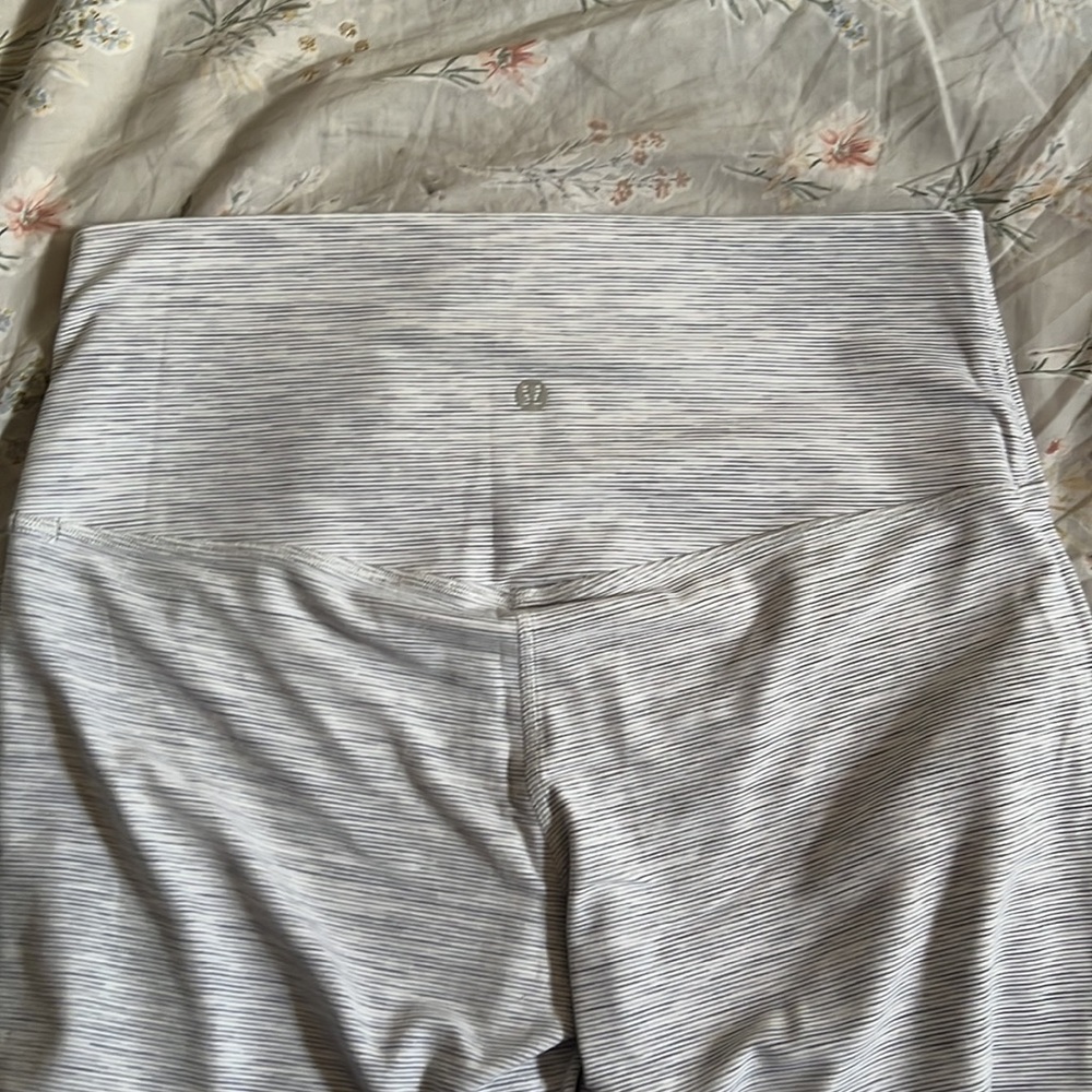 Lululemon Align legging - Picture 2 of 4